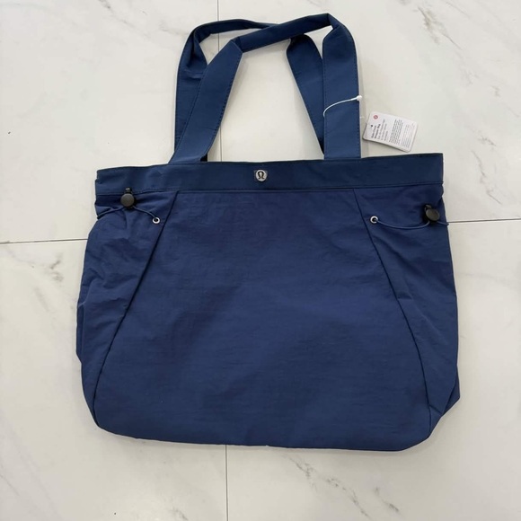 lululemon athletica Handbags - Lululemon Tote Bag